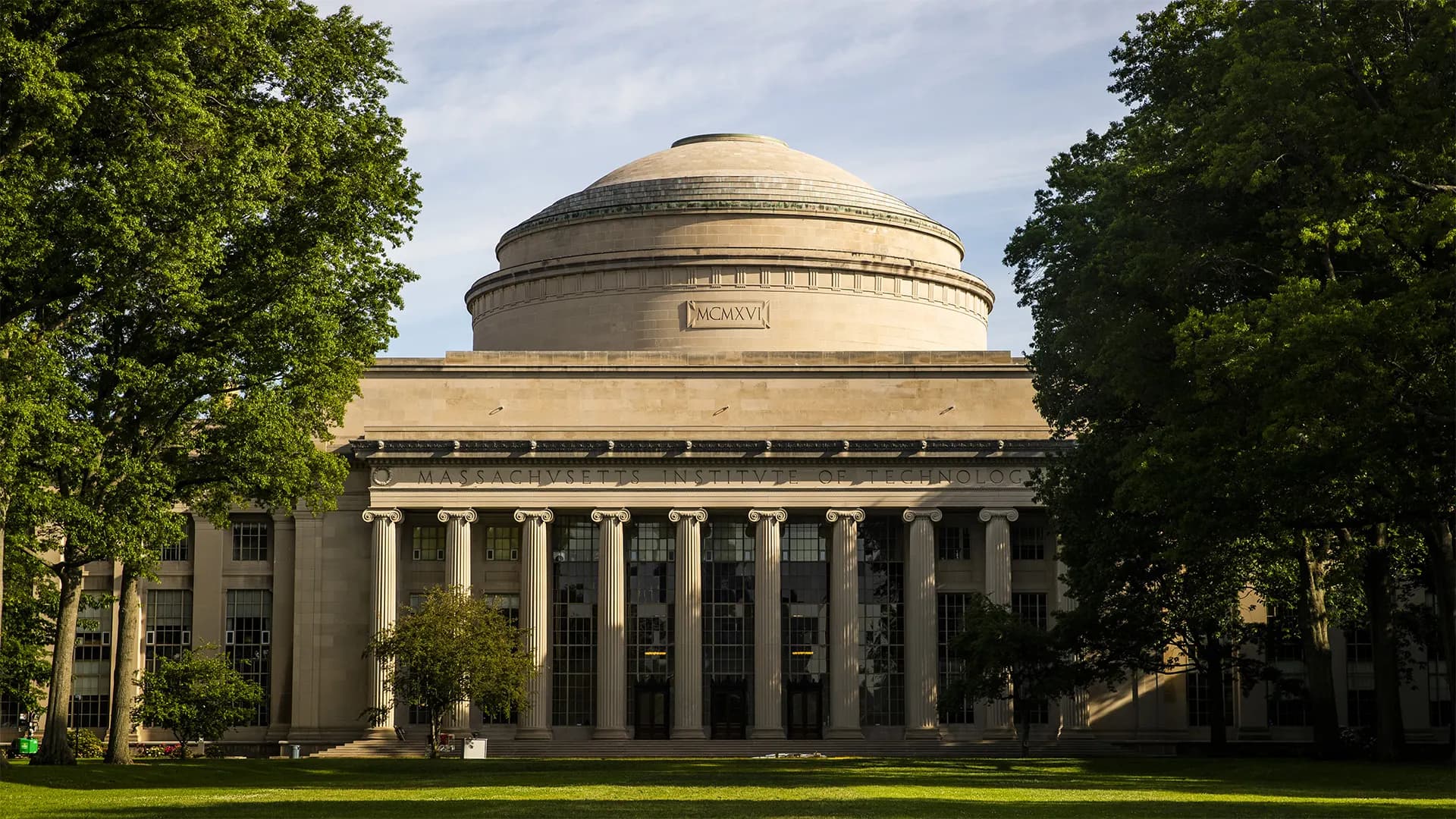 MIT Sloan Management Review Shut Down Abruptly. An Expert Explains What It Means for the Future