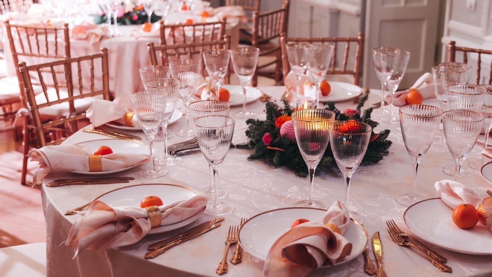 The “Alphabetical” Disaster: Why One Couple’s Attempt at ‘Modern’ Seating Left Their Guests Standing All Night