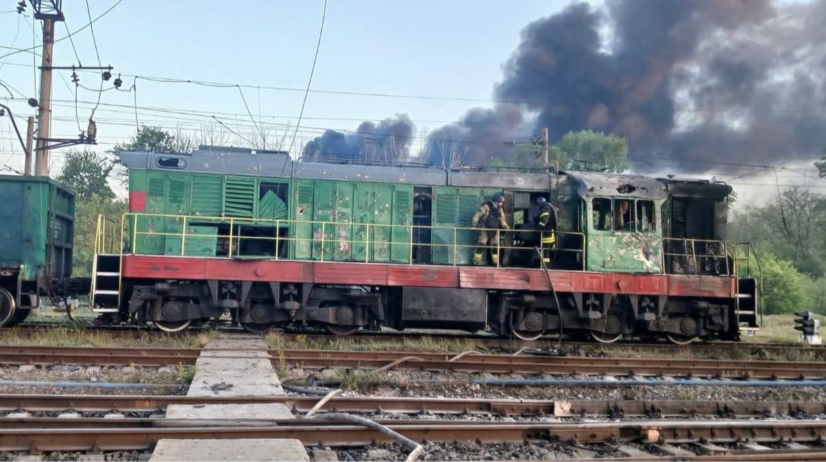 Train driver injured as Russian UAVs strike railway in Dnipropetrovsk Oblast – photo