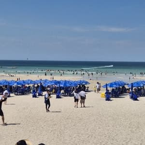 Jeju beaches to open longer this summer
