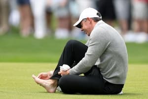 McIlroy ready to play despite foot injury
