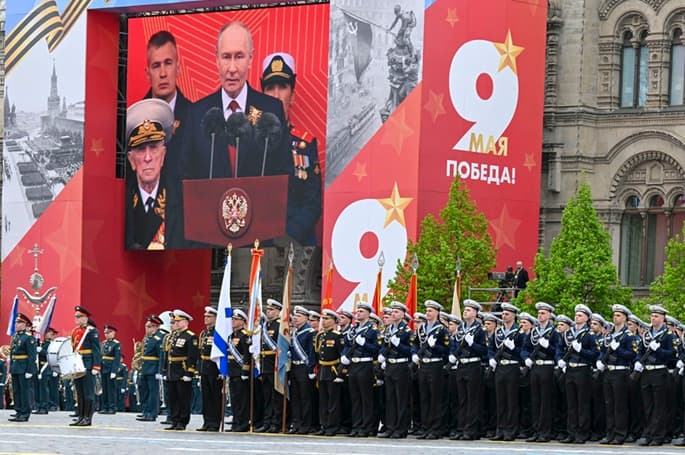 Putin says ready to meet Zelensky only to sign final peace deal