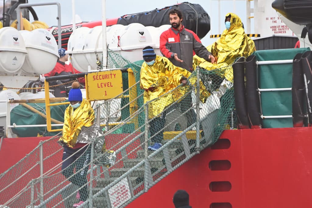 EU, increase in pushbacks and a sharp fall in the number of irregular migrants