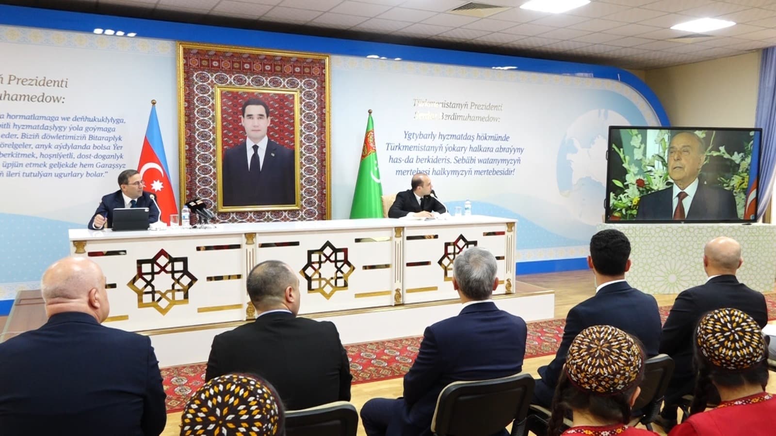 Turkmenistan celebrates 103rd anniversary of birth of National Leader of Azerbaijan Heydar Aliyev (PHOTO)