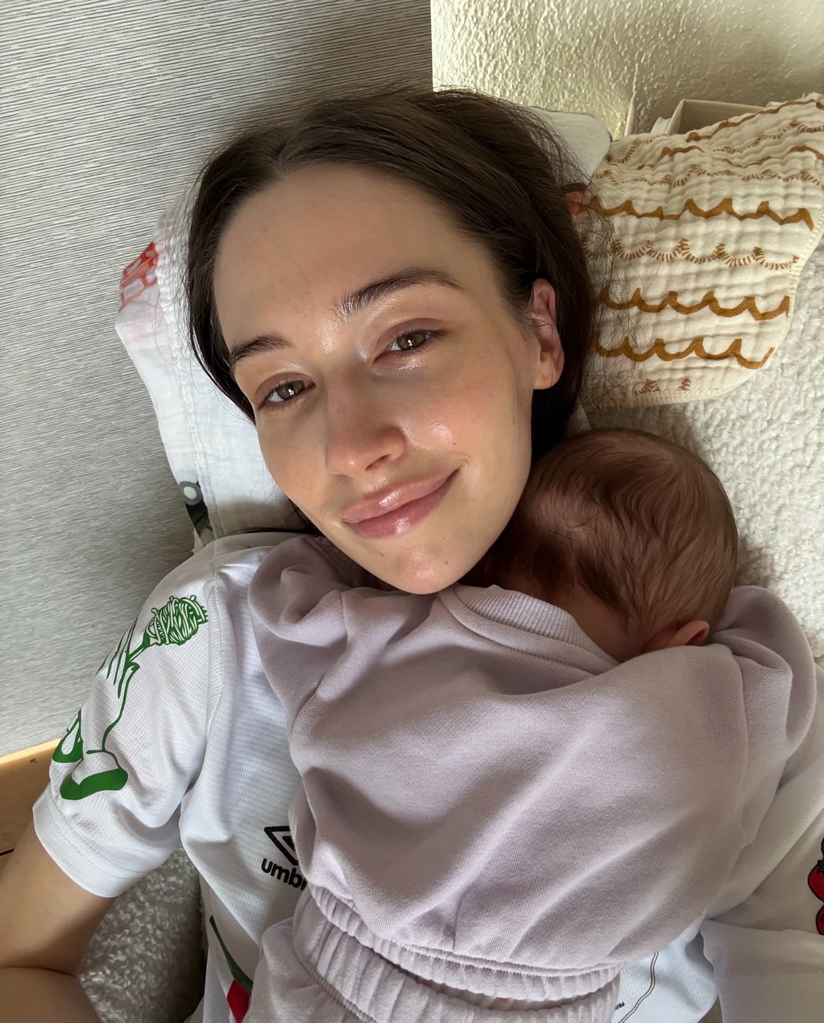 Pete Davidson's GF Elsie Hewitt Marks Her 1st Mother's Day Amid Romance Woes